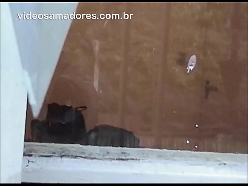 ❤️ Home excitat mirant la seva xicota amb un altre noi, gravant un vídeo de merda sense molestar la parella Porno a nosaltres ❤