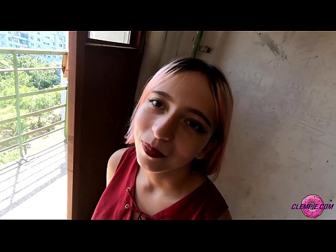 ❤️ Student Sensual xucla un desconegut a l'Outback - Cum a la cara Porno a nosaltres ❤